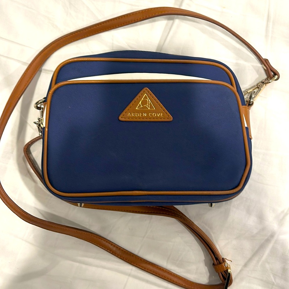 Arden Cove Crossbody navy Bag